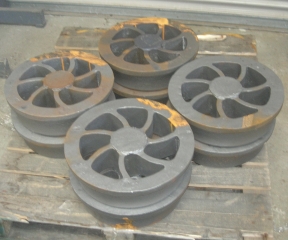 New wheel castings<br />for Ashover Coach No.4