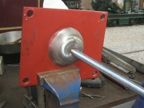 Carriage Plate and cone, that sits in bogie cup