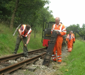Mainline sleeper replacement in Country Park