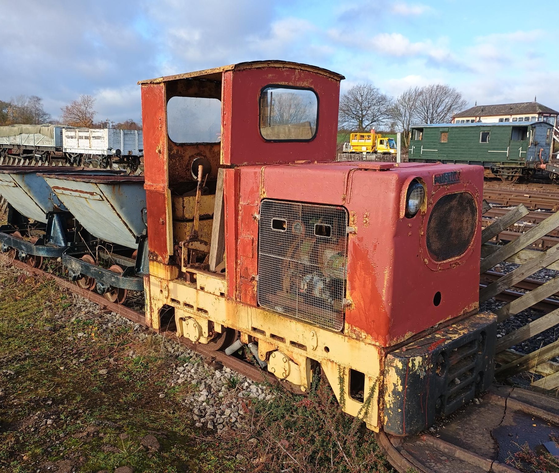 image:- O&K7529 hauling a passenger train in the Country Park